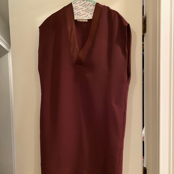 Vince Dresses & Skirts - Vince size small dress